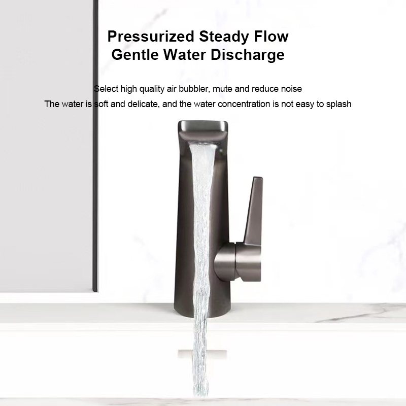 Rubinetti miscelatori per lavaggio ad acqua dal design moderno dell'hotel Rubinetto per lavabo caldo e freddo con maniglia singola in ottone cromato